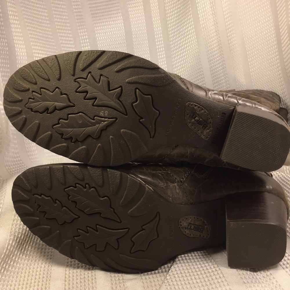 Born leather almost new high boots w/2”heel zipper - Picture 8 of 8